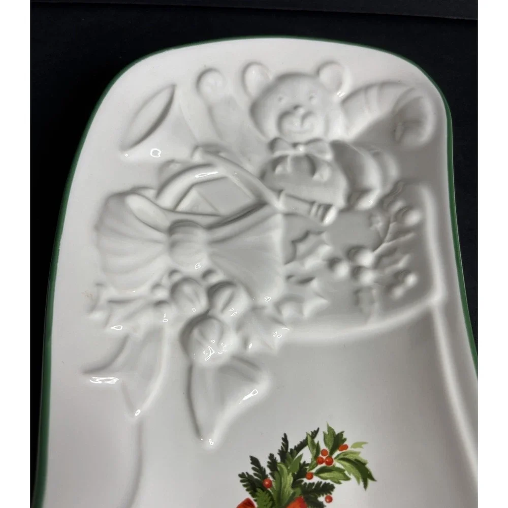 Pfaltzgraff Christmas Heritage Embossed Stocking Shape Plate 10
